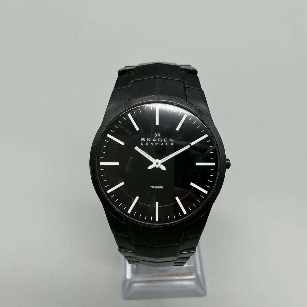 Skagen 696XLTMXB Mens Watch 38mm Black Dial Titanium Bracelet New Battery 7